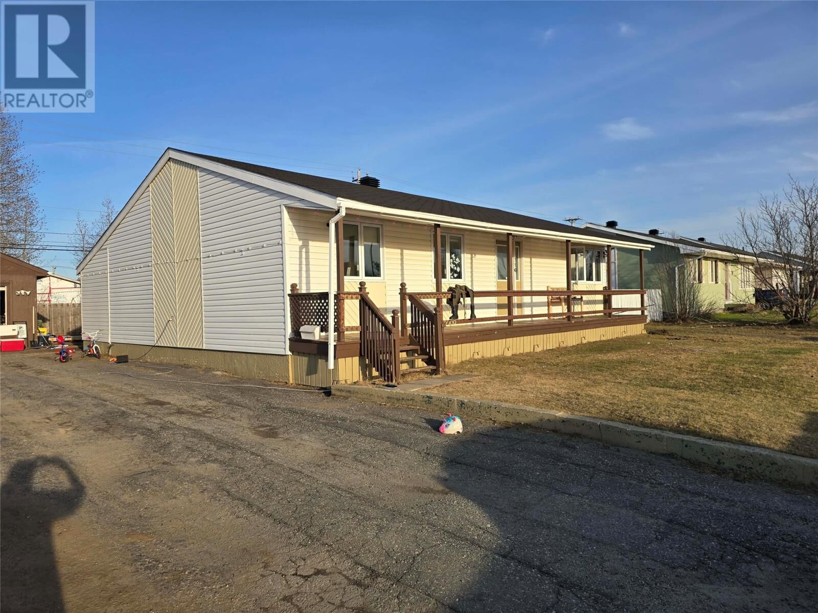 Property Photo: 716 Lakeside Drive NL A2V 1B8
