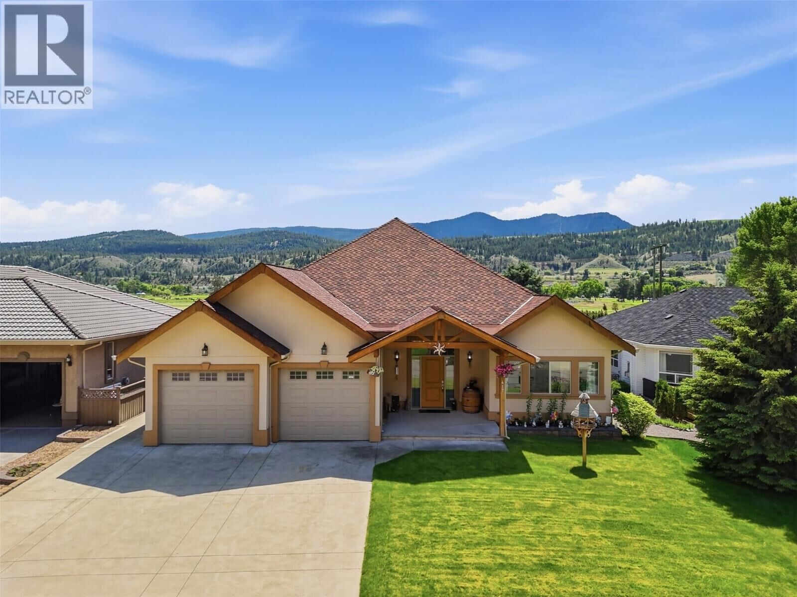 Property Photo: 417 Nueva Wynd BC V2H 1S1