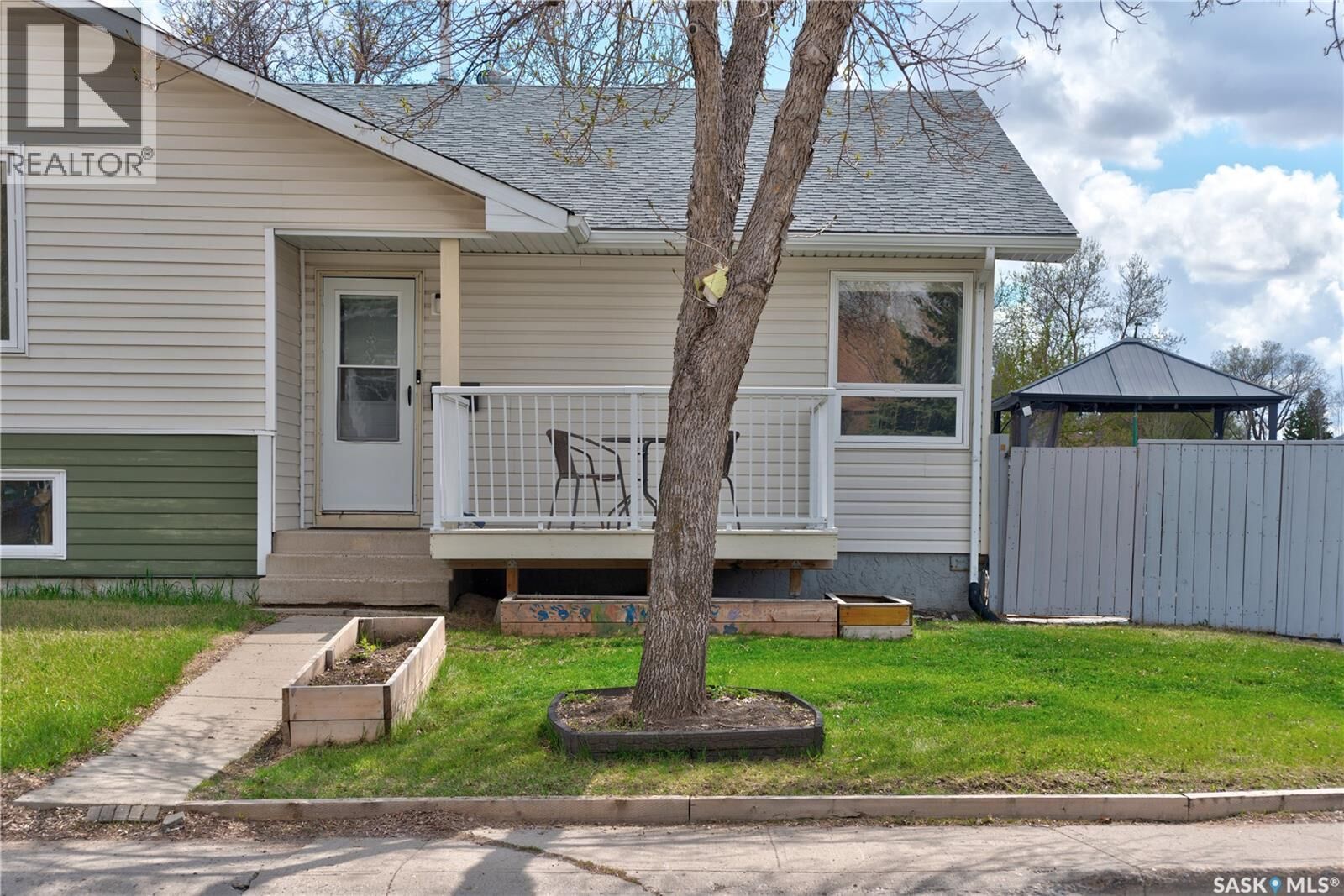 Property Photo: 3 Hunt Crescent SK S4N 5K7
