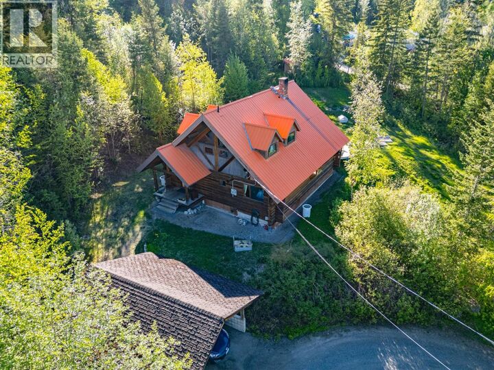 Property Photo: 3330 Henderson Road BC V0E 3E1