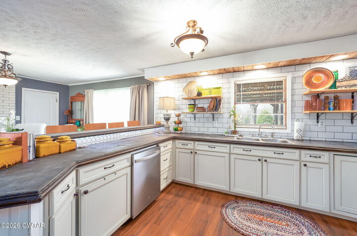 Property Photo: 5195 Tn-200 TN 38340