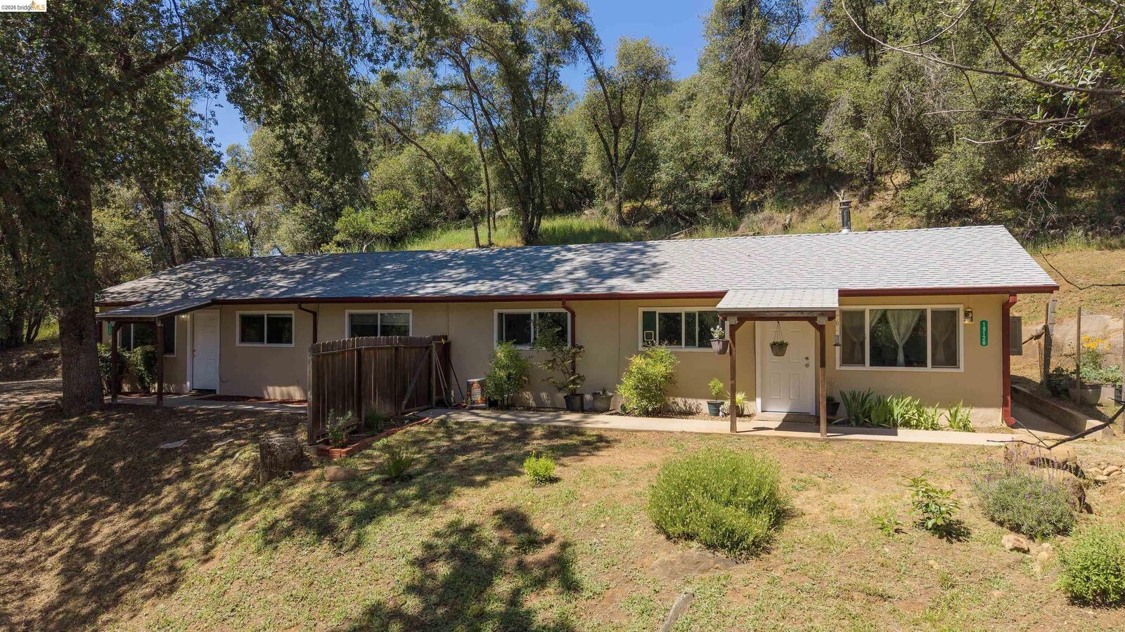 Property Photo:  19120 &Amp 19124 Black Oak Rd  CA 95370 