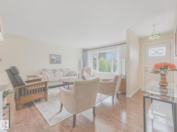 Property Photo:  7508 76 Avenue NW  AB T6C 0H4 