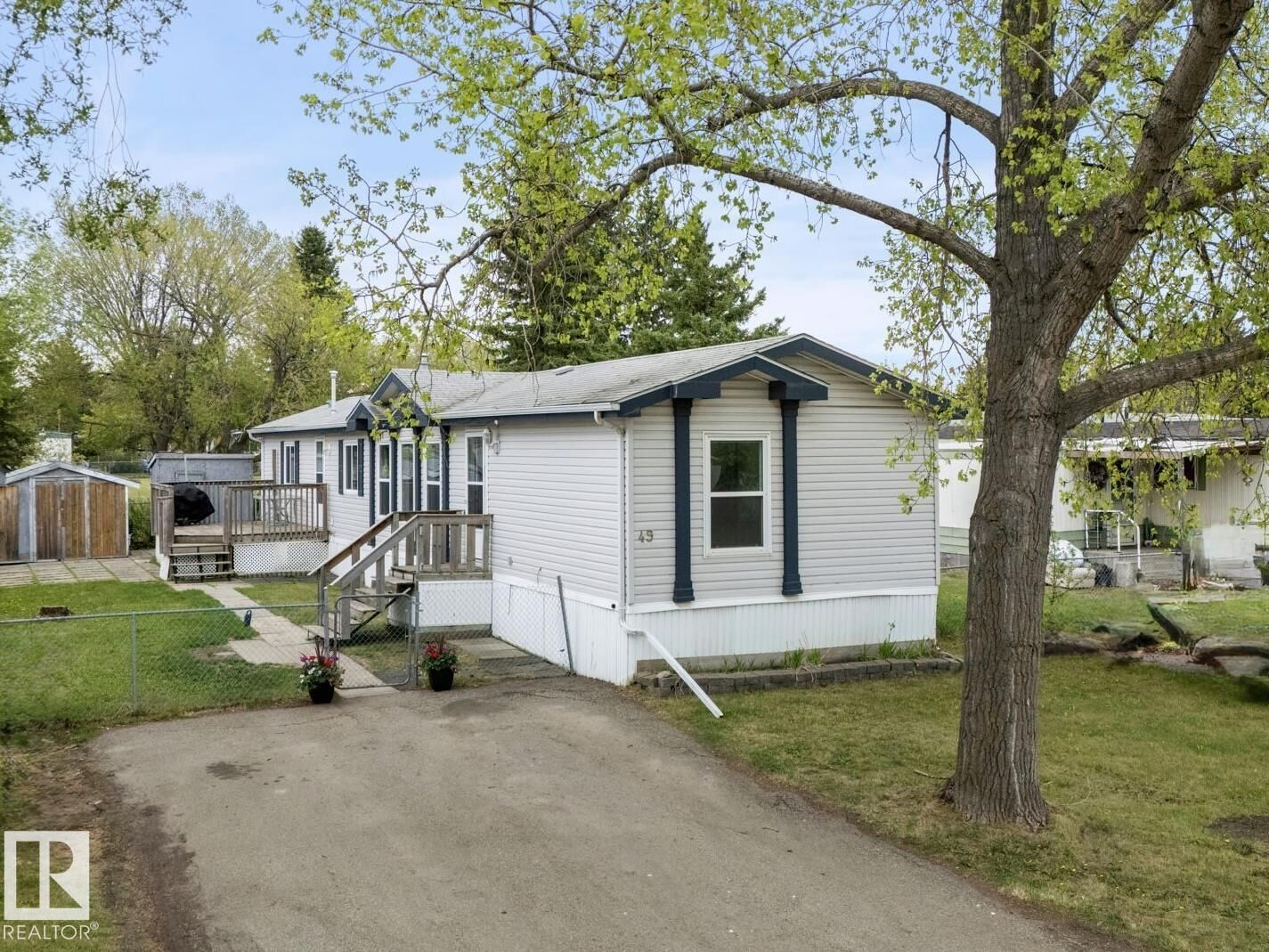 Property Photo: 49 Rim Road NW AB T6P 1C4