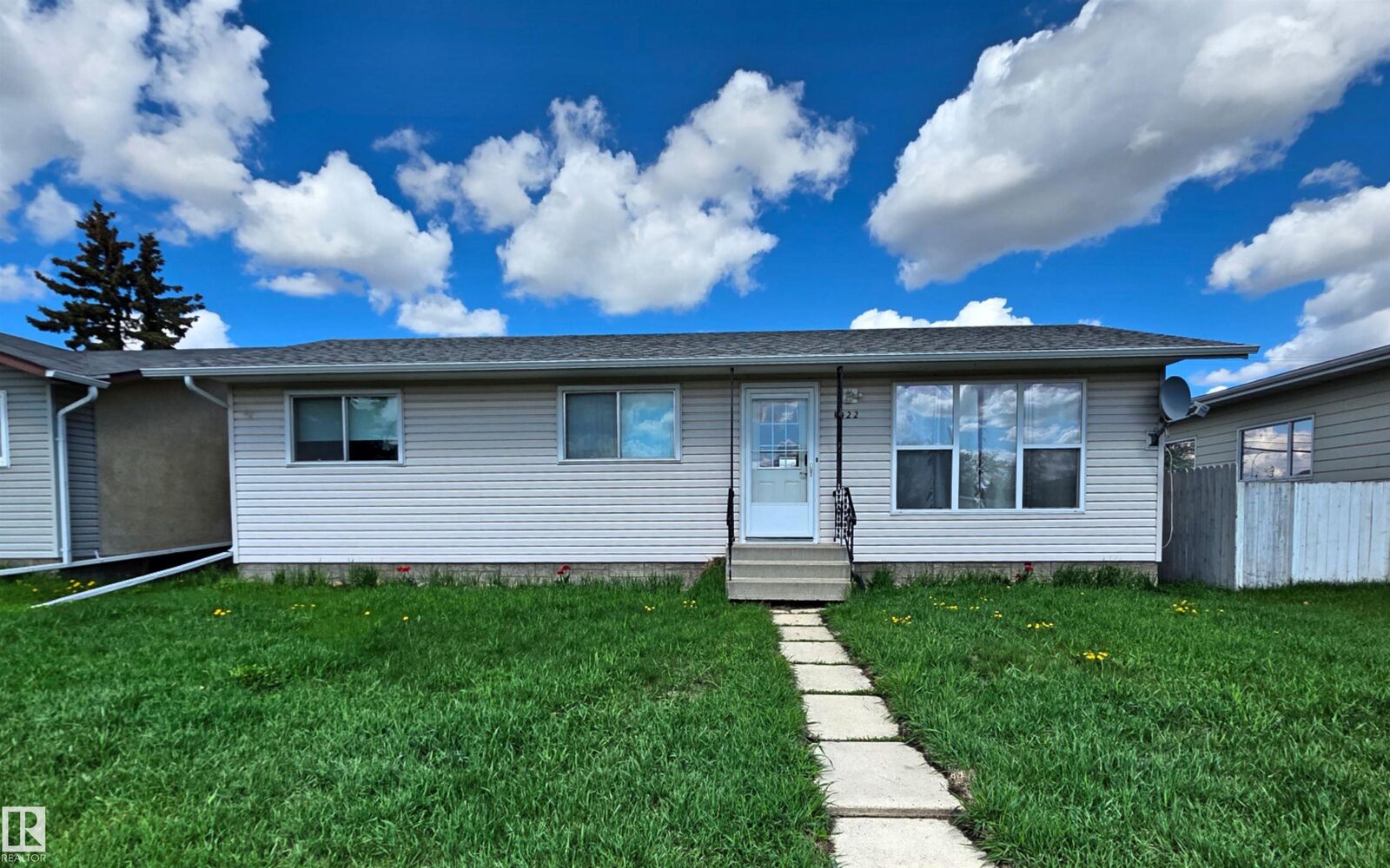 Property Photo: 4422 49 Avenue AB T0A 3A4