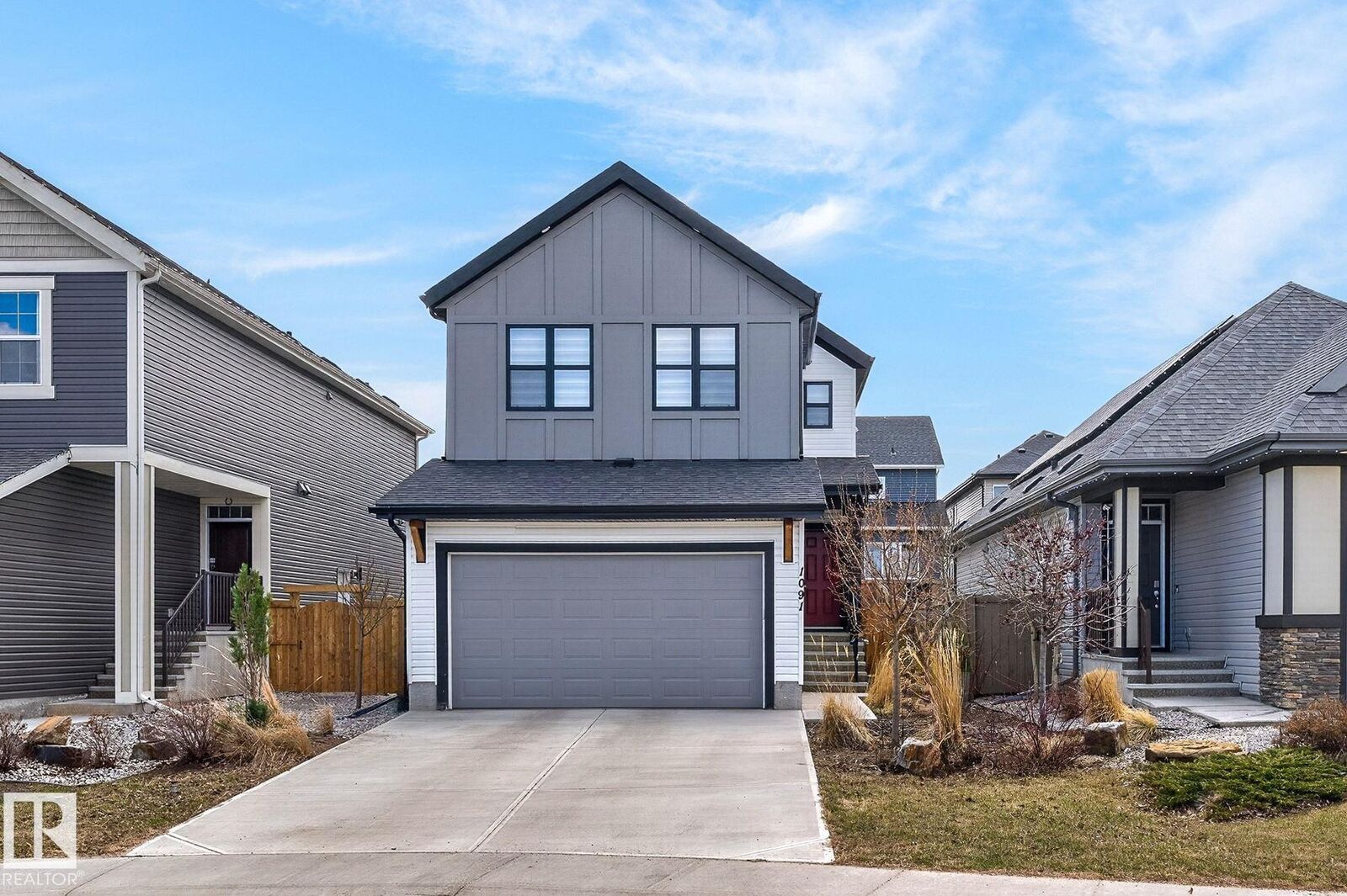Property Photo:  1091 Secord Promenade NW  AB T5T 7A7 