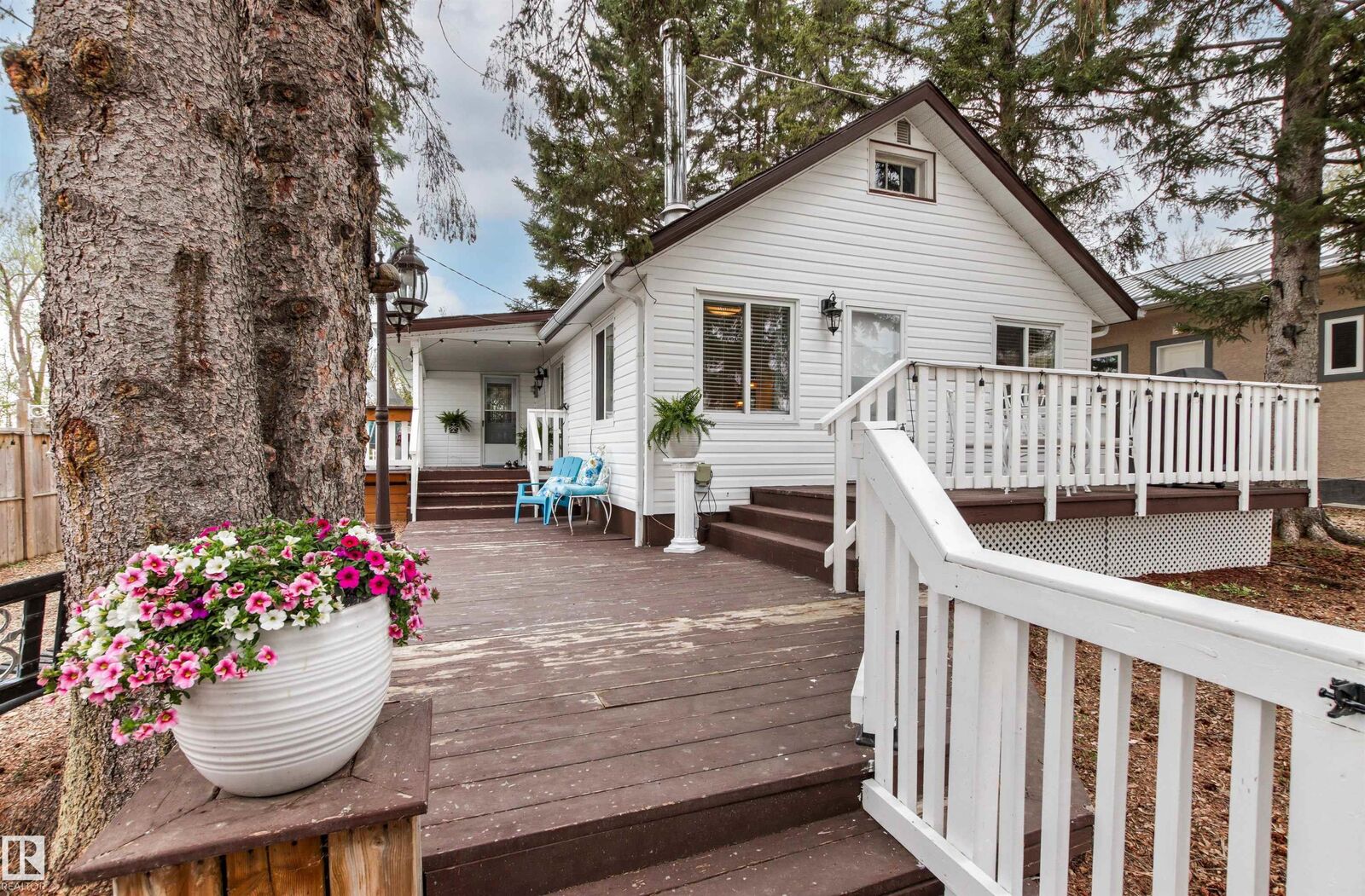 Property Photo: 213 2nd Street AB T0E 1A0