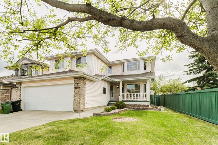 Property Photo:  1003 Blackburn Close SW  AB T6W 1C3 