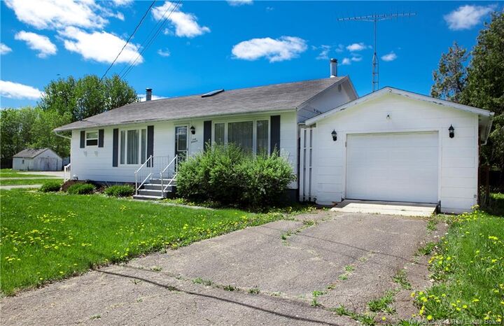 Property Photo:  148 Wentworth Street  NB E7M 2Z8 