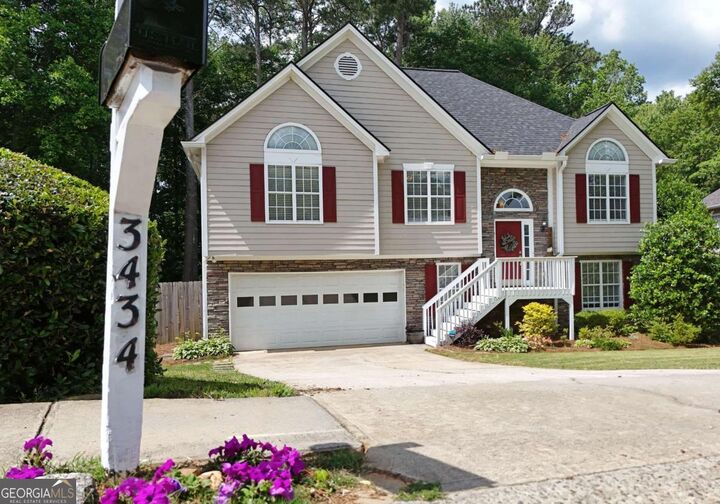 Property Photo:  3434 English Oaks Drive 82  GA 30144 