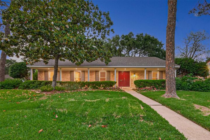 Property Photo: 5638 Sanford Road TX 77096
