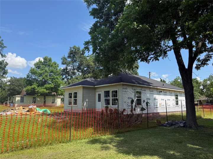 Property Photo:  2310 Fitz Lee Street  TX 77484 