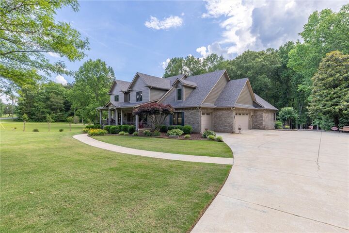 Property Photo:  14699 Lee Road 188  AL 36879 