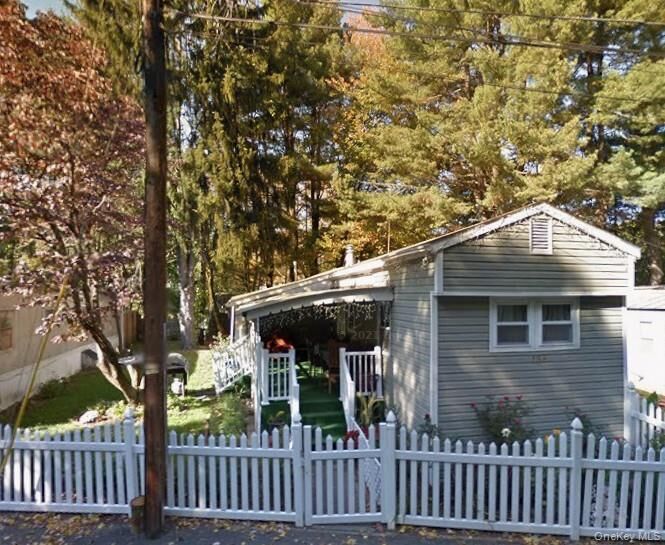 Property Photo: 136 Quaker Rd Trailer Park NY 10970