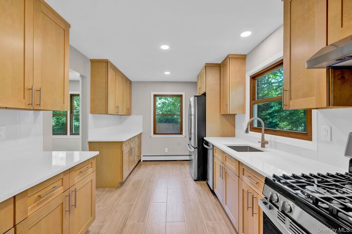 Property Photo:  29-31 Fisher Avenue 31  NY 10920 