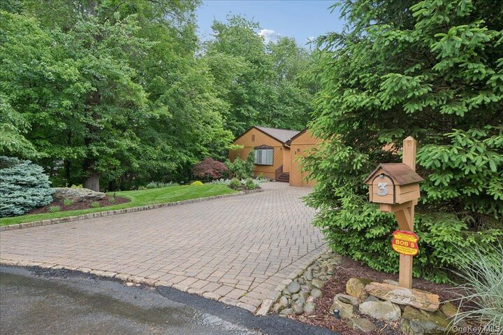 Property Photo:  3 Rookery Circle  NY 10956 