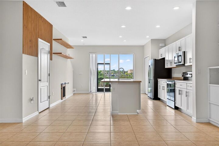 Property Photo: 8667 Canyon Creek Trail FL 34219