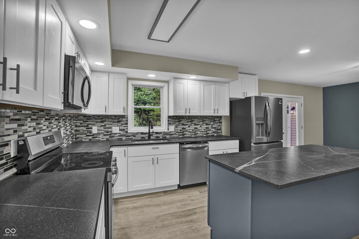 Property Photo: 9460 S County Road 550 W IN 47270