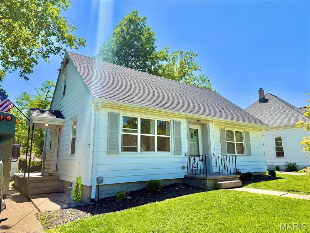 Property Photo:  1306 Pollock Road  MO 65265 