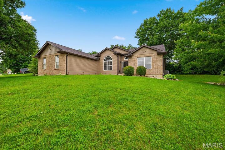 Property Photo:  129 Fleur De Lis Drive  MO 63385 