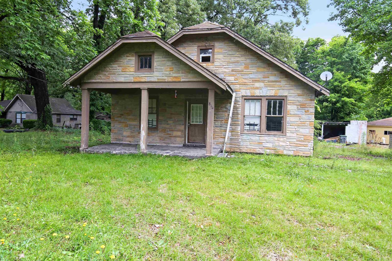 Property Photo:  810 Hale Rd  TN 38116 