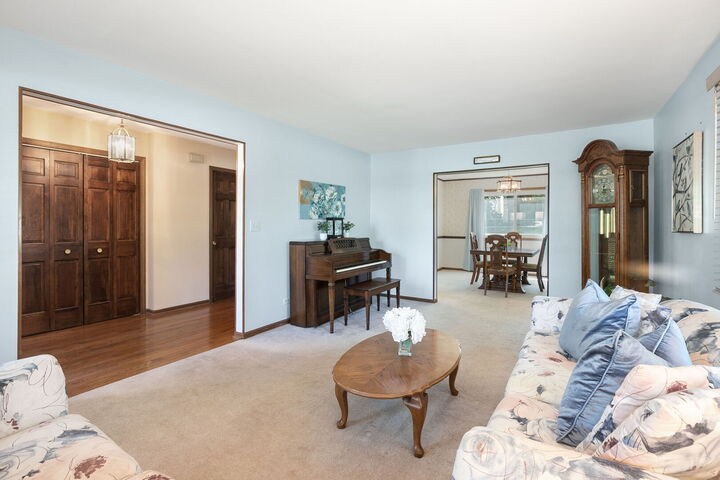 Property Photo:  908 Firth Road  IL 60060 