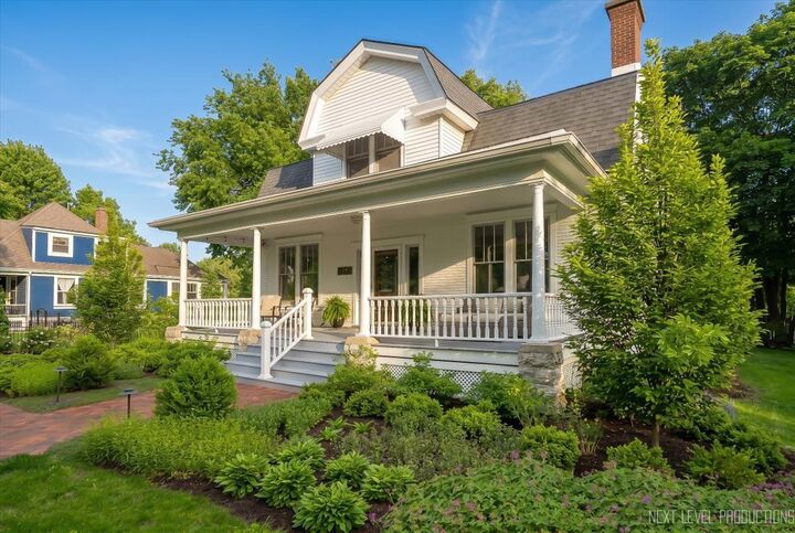 Property Photo:  132 S Wright Street  IL 60540 