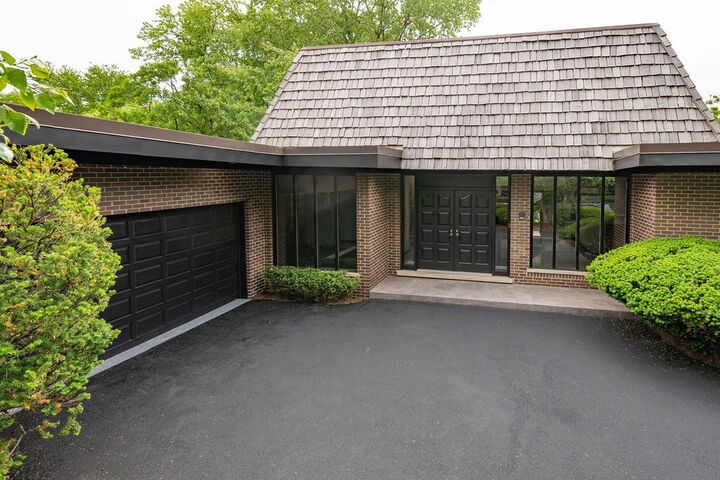 Property Photo:  8100 S Park Avenue  IL 60527 