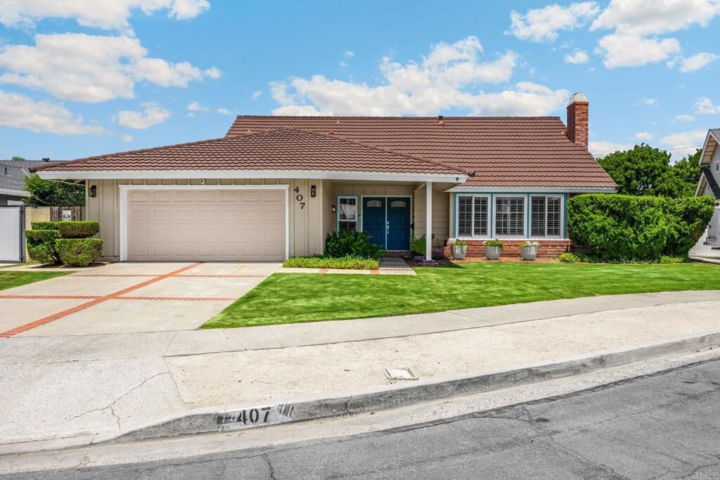 Property Photo:  407 Barry Place  CA 92870 