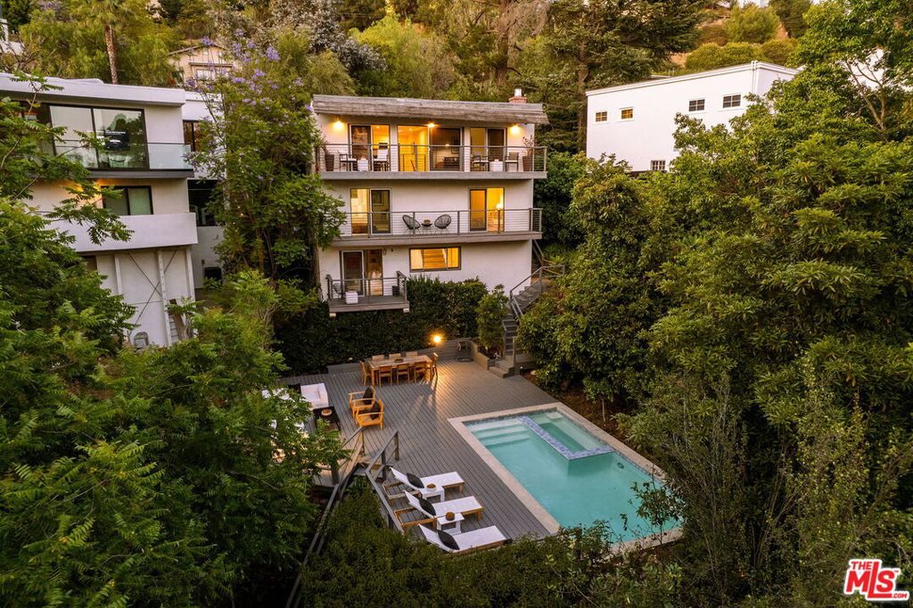Property Photo:  2753 La Cuesta Drive  CA 90046 
