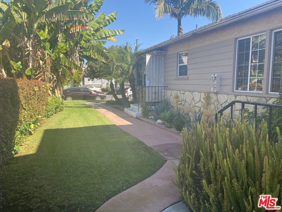 Property Photo: 7024 Kittyhawk Avenue CA 90045