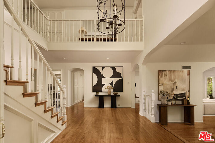 Property Photo:  15605 Marilyn Lane  CA 91436 