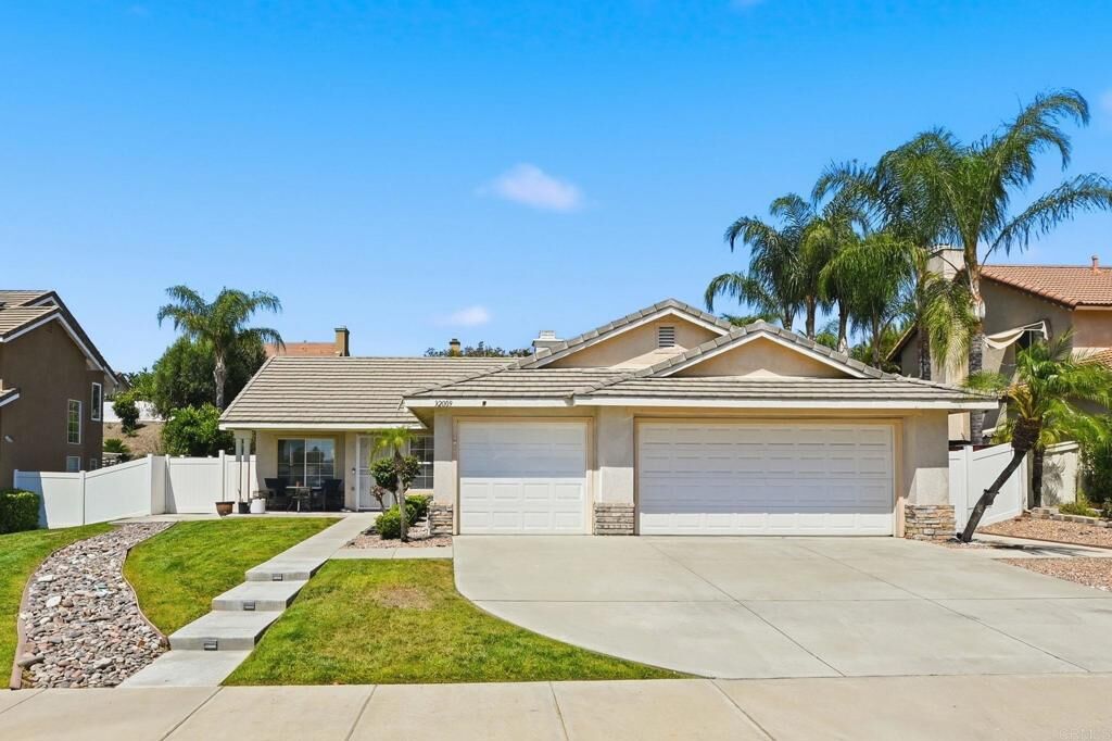 Property Photo:  32009 Bourges Street  CA 92530 
