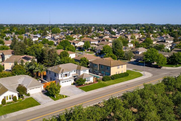 Property Photo:  426 S Highland Avenue  CA 95366 