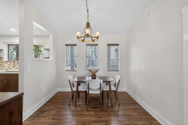 Property Photo: 5621 Daisy Circle CA 95726