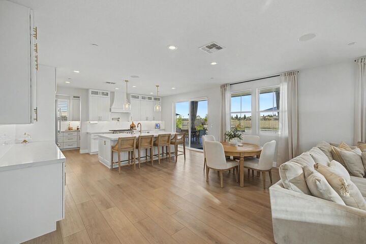 Property Photo:  2898 Anastasia Way  CA 95648 