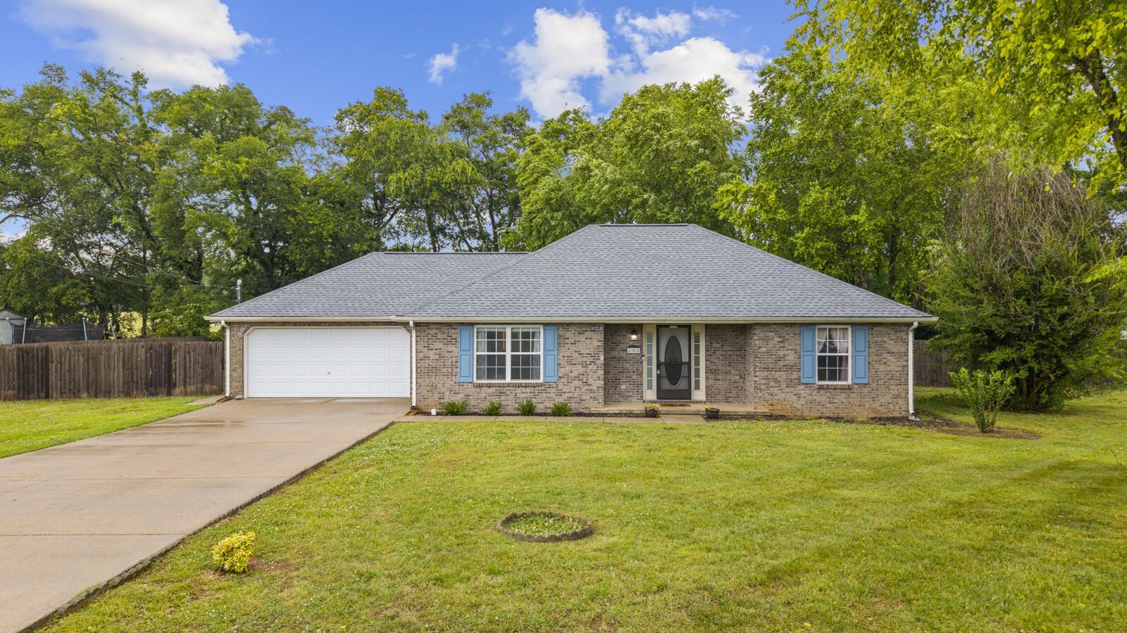 Property Photo: 108 Trailside Dr TN 37130