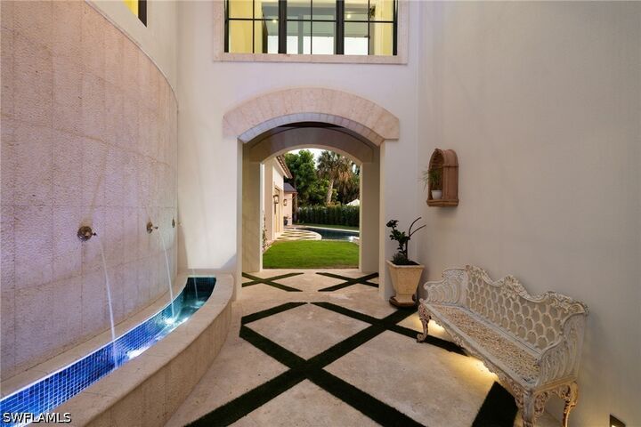 Property Photo:  1598 Nautilus Road  FL 34102 