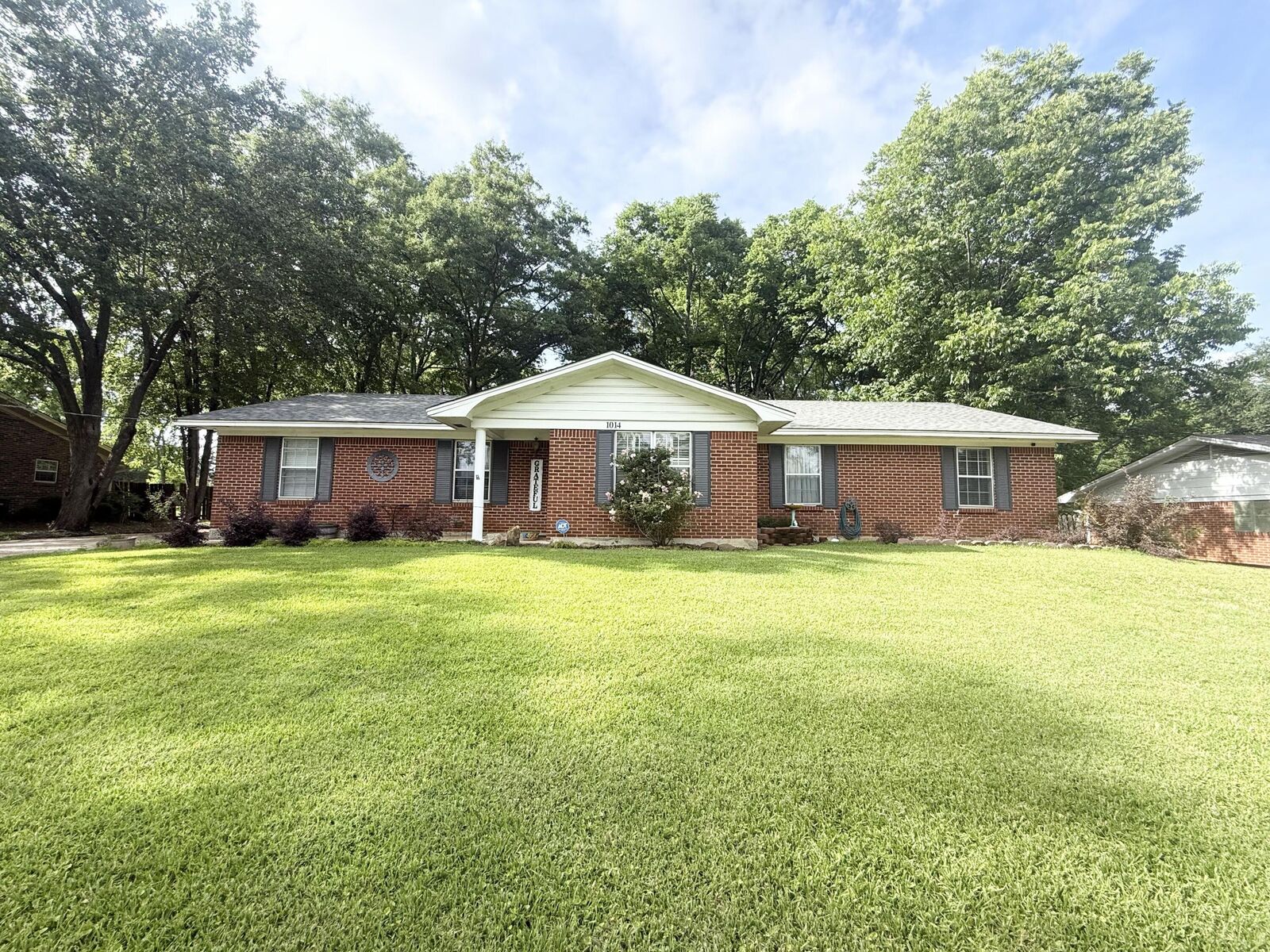 Property Photo: 1014 Polk St. MS 38801