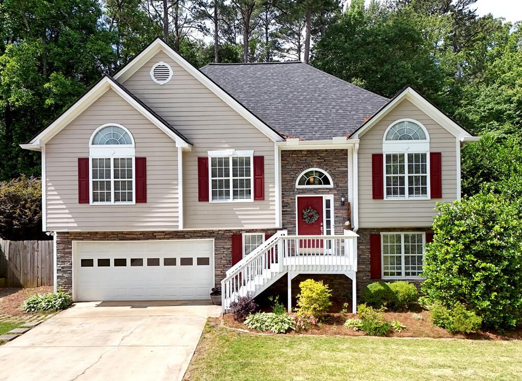 Property Photo: 3434 English Oaks Drive GA 30144