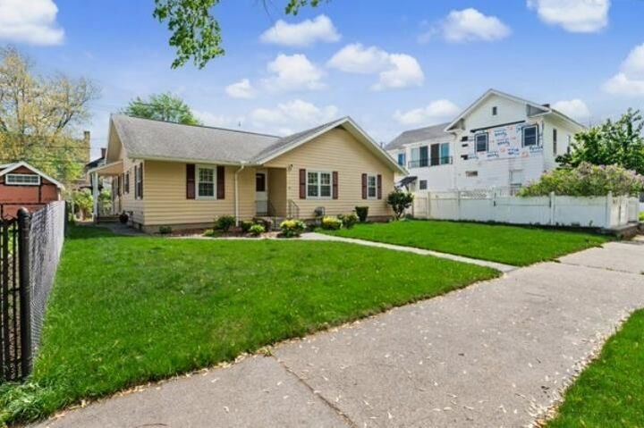 Property Photo: 99 Myrtle Street NH 03104