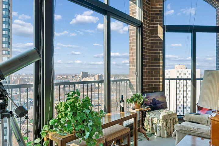Property Photo: 1235 Yale Place 1701 MN 55403