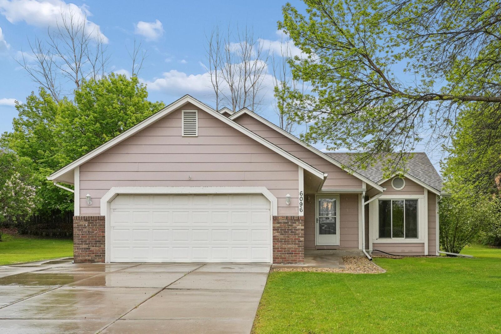 Property Photo:  6096 Kalland Circle NE  MN 55301 