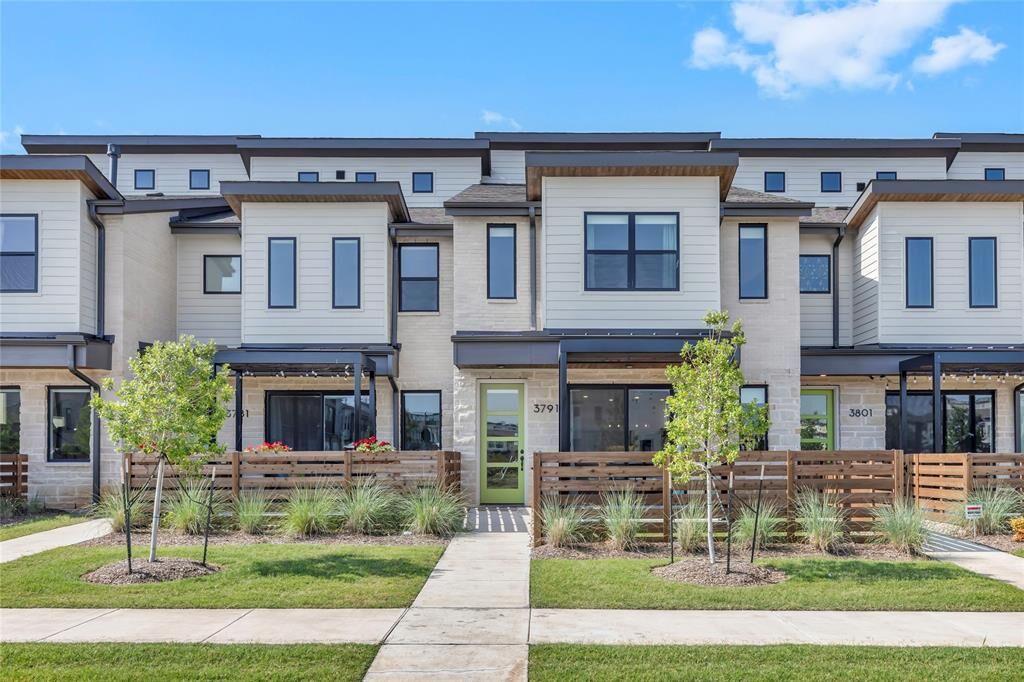 Property Photo: 3791 Pine Leaf Lane TX 75078