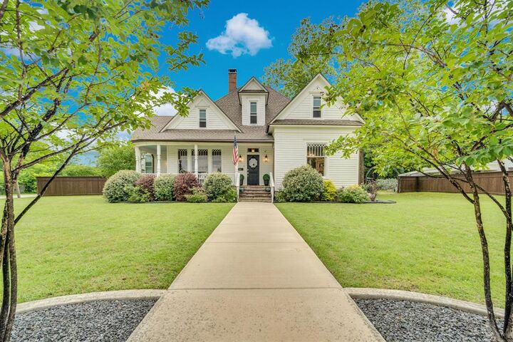 Property Photo:  603 Highland Avenue  TX 75165 