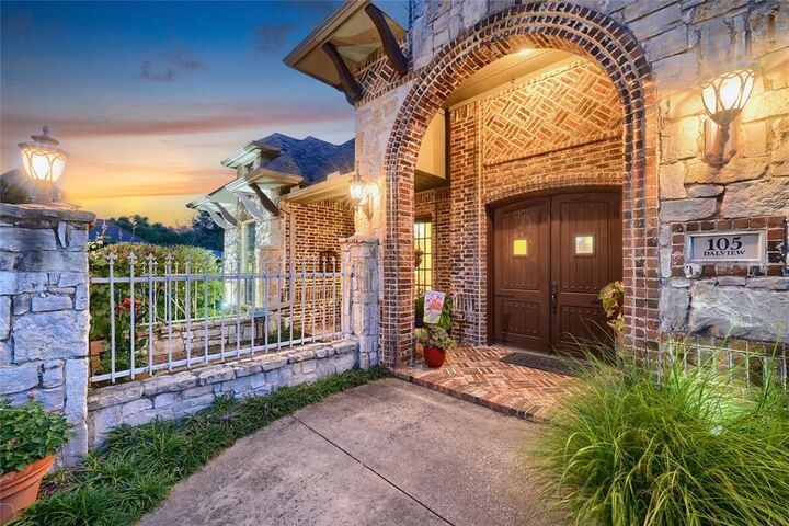 Property Photo:  105 Dalview Drive  TX 75126 