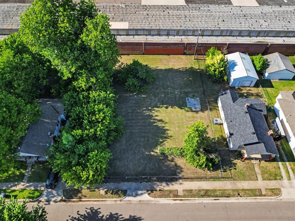 Property Photo: NW 4th Street OK 73106