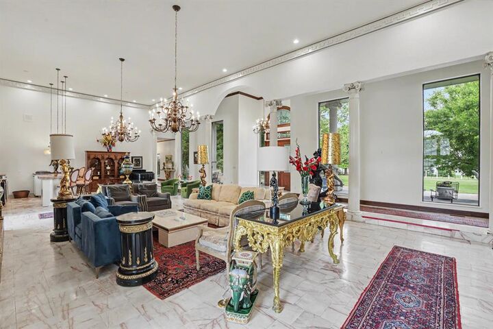 Property Photo: 2550 E Overholser Drive OK 73127