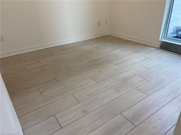 Property Photo:  55 Duke Street W 203  ON N2G 1A6 