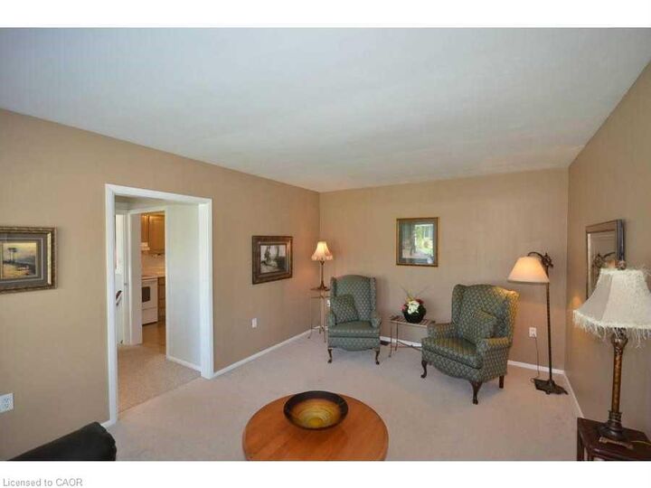 Property Photo:  245 West 33rd Street  ON L9C 5J7 